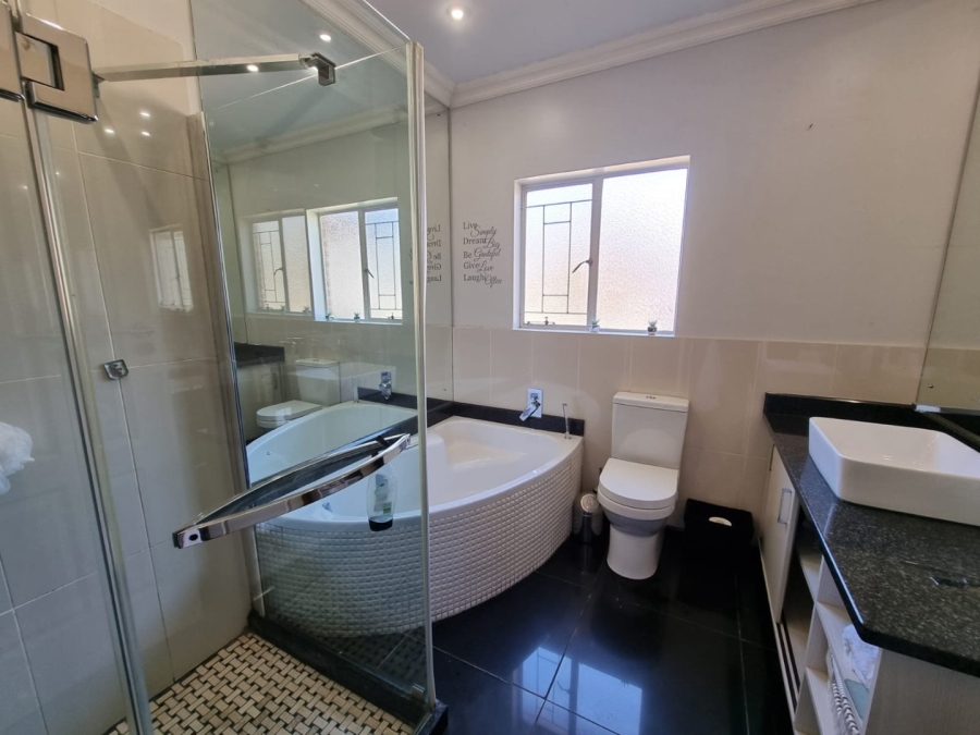 To Let 3 Bedroom Property for Rent in La Provance Free State